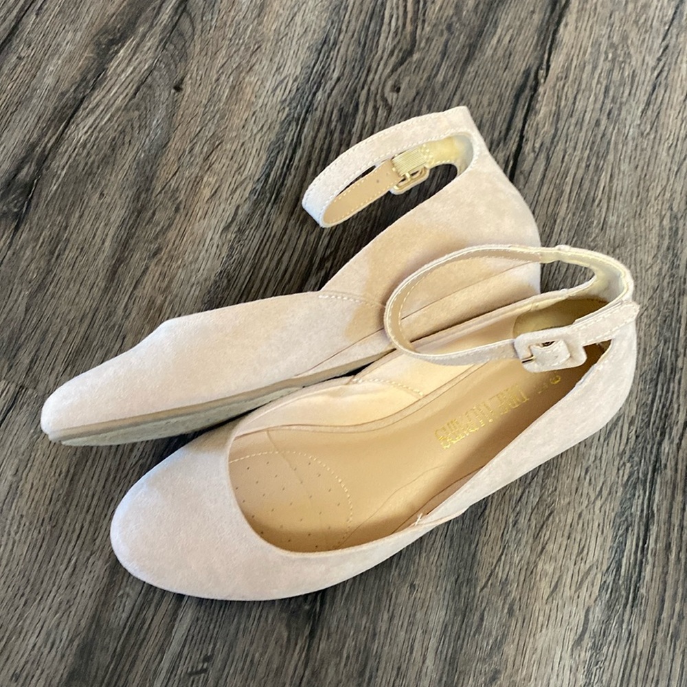 Dream Pairs Women's Revona Low Wedge Ankle Strap Flats Shoes size 6.5 Tan Suede